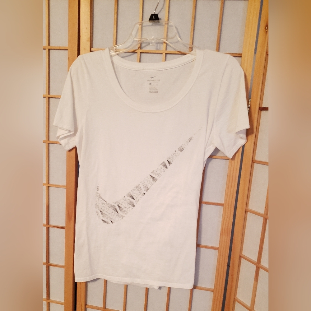 NIKE Iconic women's T-shirt, Sz S, Pure Soft 100% cotton, Super White & Soft.